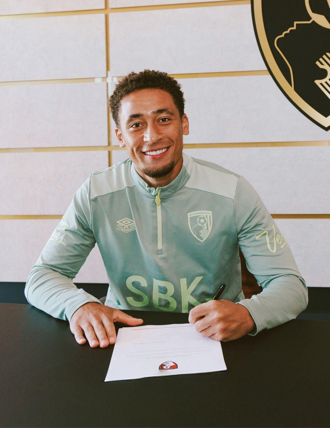 问鼎app-官方：伯恩茅斯与中场塔韦尼耶续约至2029年